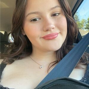 Meet your Posher, Lexi